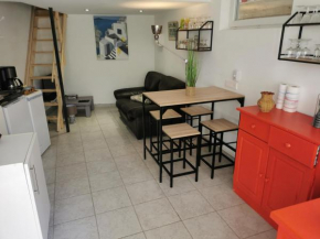 STUDIO 4 PERSONNES A 2Mn DE LA PLAGE